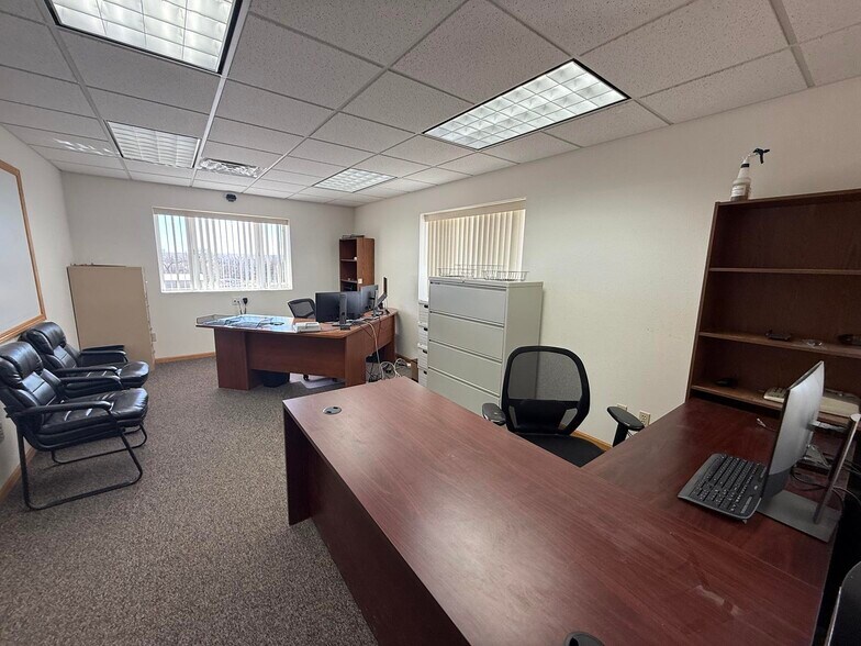 More Photos Of 308 Airport Rd, McCook Warehouse For Sale