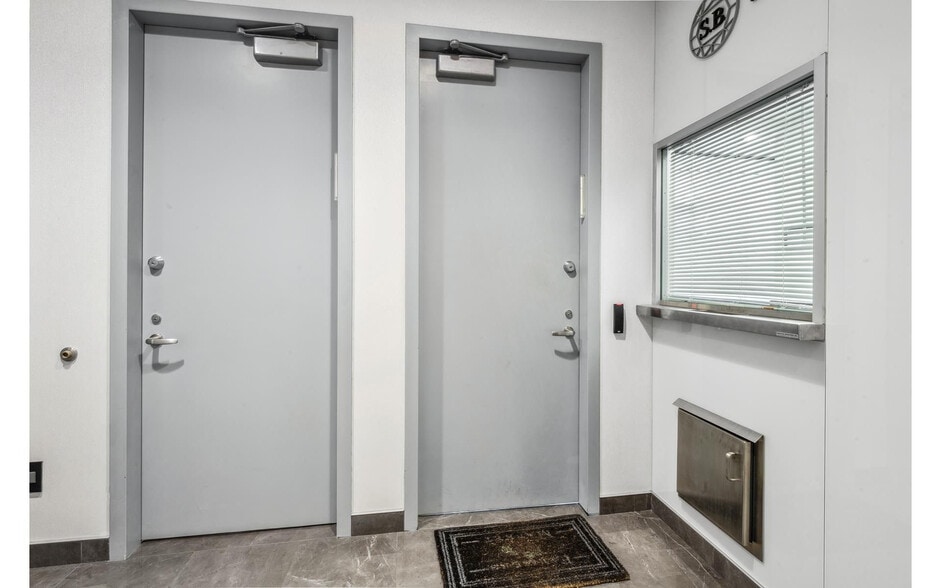 More Photos Of 50 W 47th St, New York Office Residential For Sale