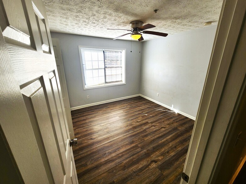 More Photos Of 375 Winding River Dr, Atlanta Multifamily For Sale