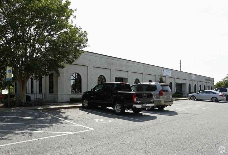 More Photos Of 1970 W Arlington Blvd, Greenville Medical For Lease