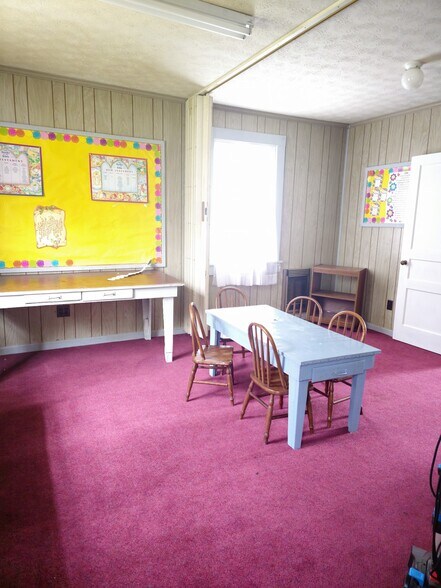 More Photos Of 1124 Leach rd, Cumberland Furnace Specialty For Sale