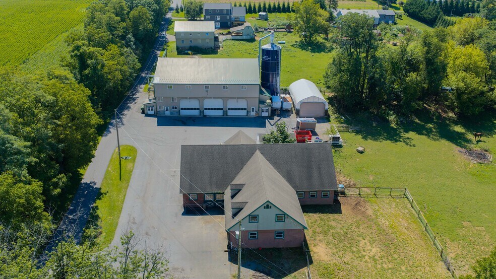 More Photos Of 197 Pencroft Dr N, Holtwood Industrial For Sale