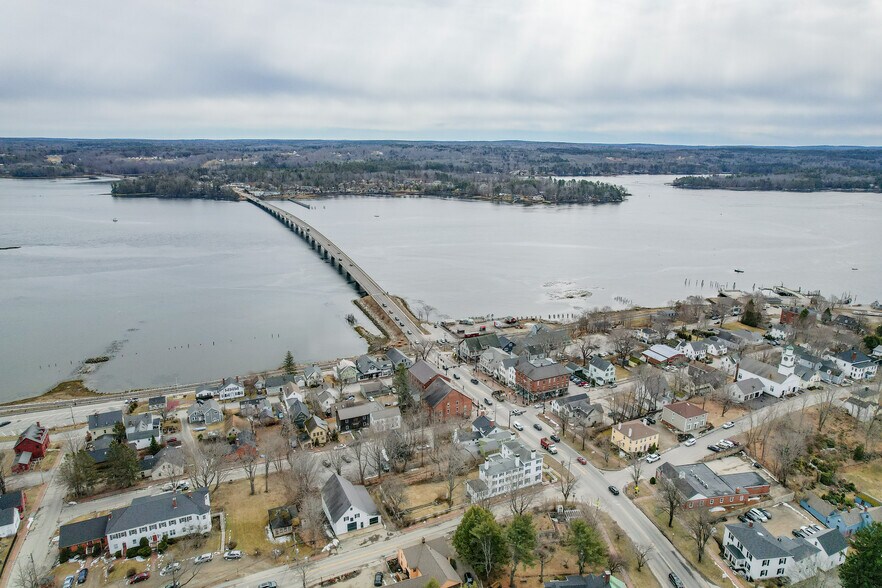 More Photos Of 72 Main St, Wiscasset Storefront Retail Residential For Sale