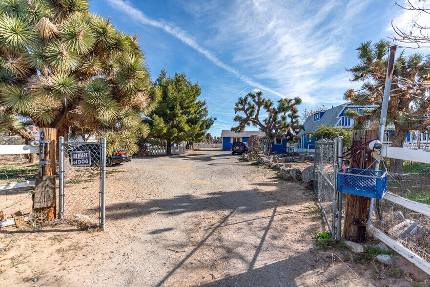 More Photos Of 43254 52nd St W, Lancaster Apartments For Sale