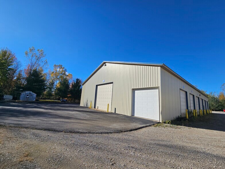 More Photos Of 3500 Contractors Dr, Midland Manufacturing For Sale