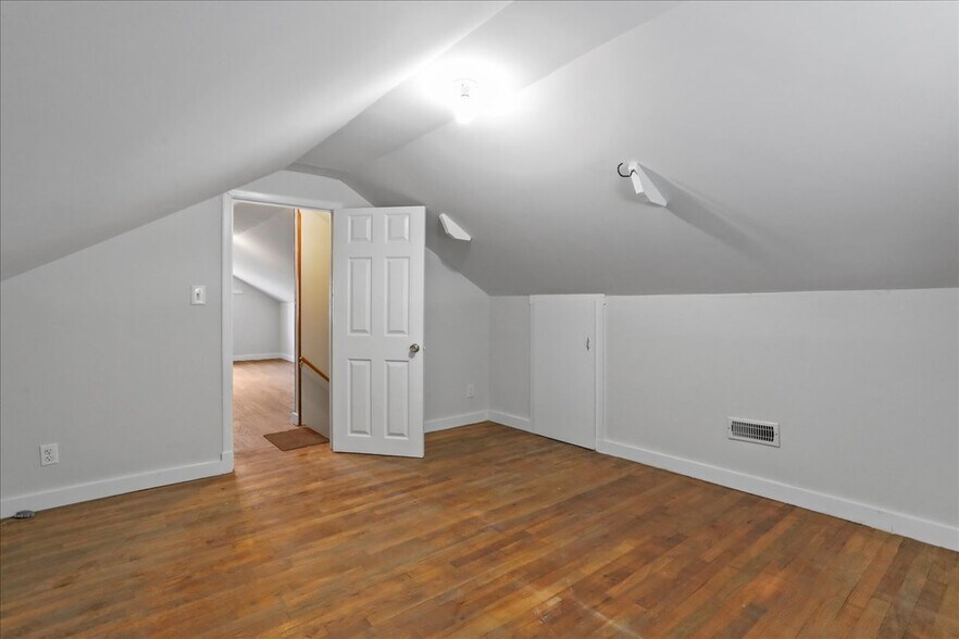 More Photos Of 2109 Valley Ave, Winchester Medical For Sale