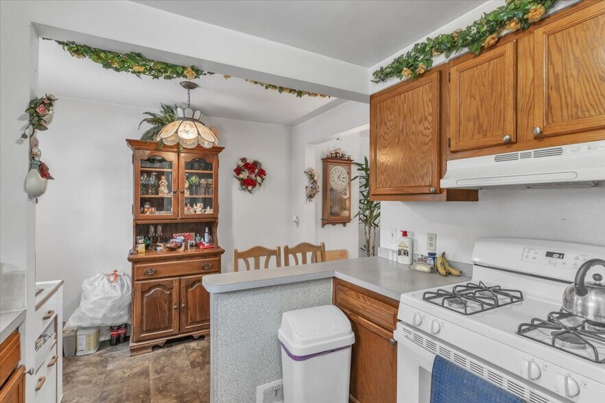 More Photos Of 70 McKinley Pkwy, Buffalo Multifamily For Sale
