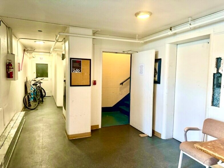 More Photos Of 231 Lincoln St, Sitka Apartments For Sale