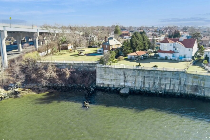 More Photos Of 125 Malba Dr, Flushing Land For Sale