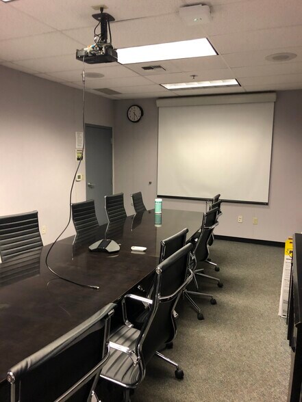 More Photos Of 2615 94th St SW, Everett Manufacturing For Lease