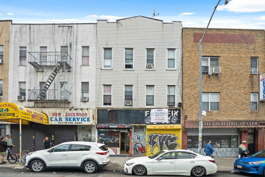 Primary Photo Of 1536 Gates Ave, Brooklyn Flex For Sale