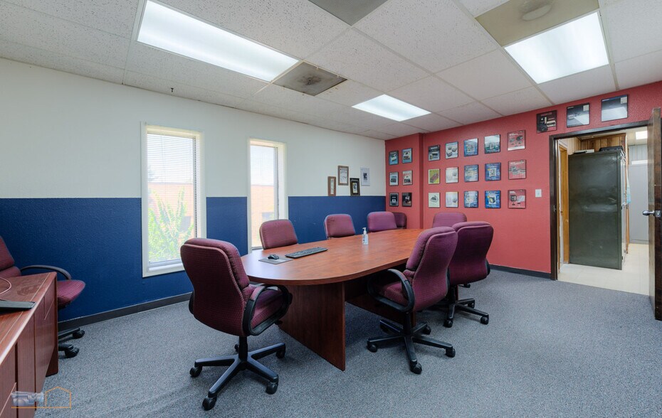 More Photos Of 5649 Arapahoe Ave, Boulder Flex For Sale