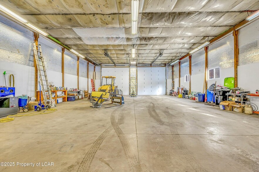 More Photos Of 7147 Blue Ridge Trl, Mountain Top Industrial For Lease