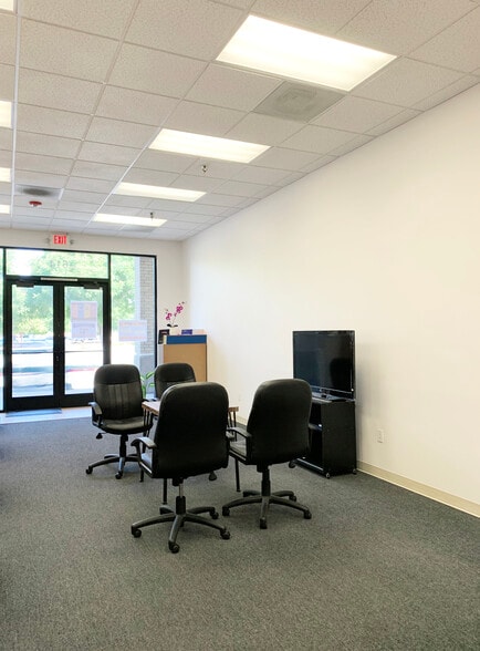 More Photos Of 46292 Warm Springs Blvd, Fremont Freestanding For Sale