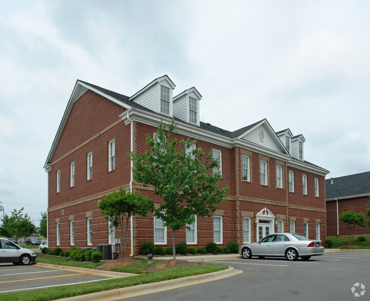 More Photos Of 219 Williamson Rd, Mooresville Office Residential For Lease