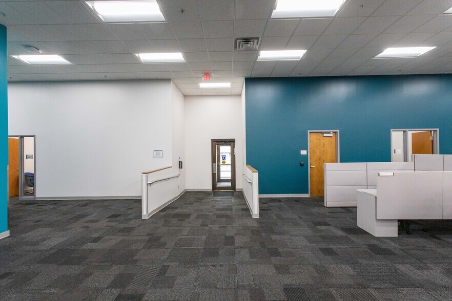 More Photos Of 2215 Southwest Pky, Wichita Falls Office For Lease