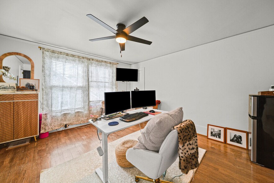 More Photos Of 610 Hawthorne Ln, Charlotte Office Residential For Sale