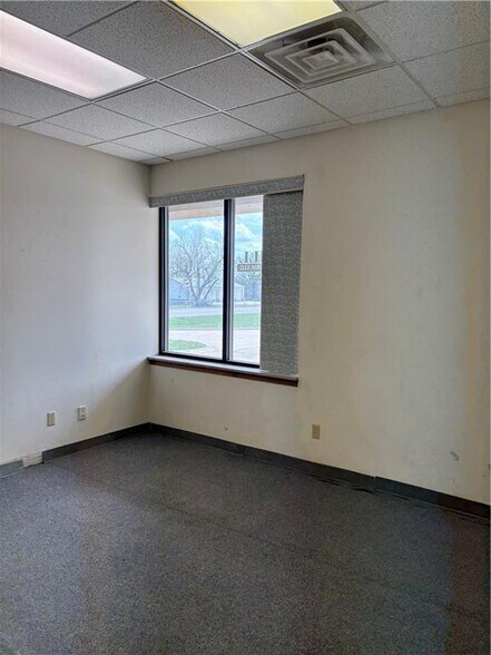 More Photos Of , Trimble Office For Sale