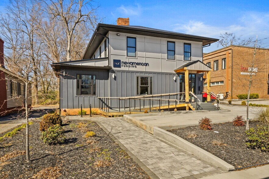 More Photos Of 204 Mills Ave, Greenville Office For Sale