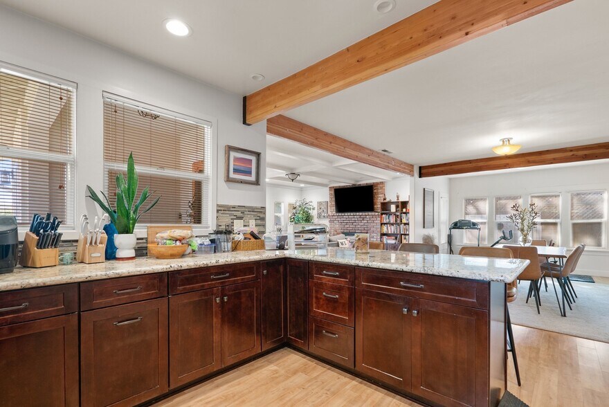 More Photos Of 420 Capitola Road Ext, Santa Cruz Apartments For Sale