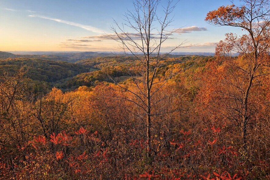 Primary Photo Of N7703 Wanlass Rd, Mindoro Hotel For Sale