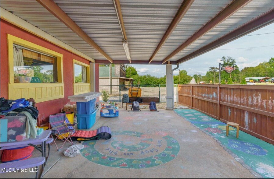 More Photos Of 1042 Hwy 42, Sumrall Daycare Center For Sale