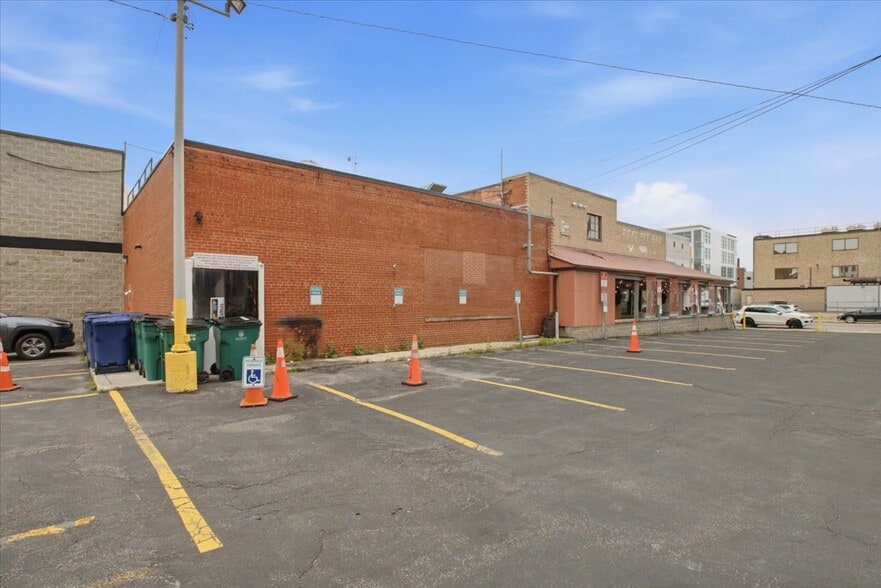 More Photos Of 301 Franklin St, Buffalo Restaurant For Sale
