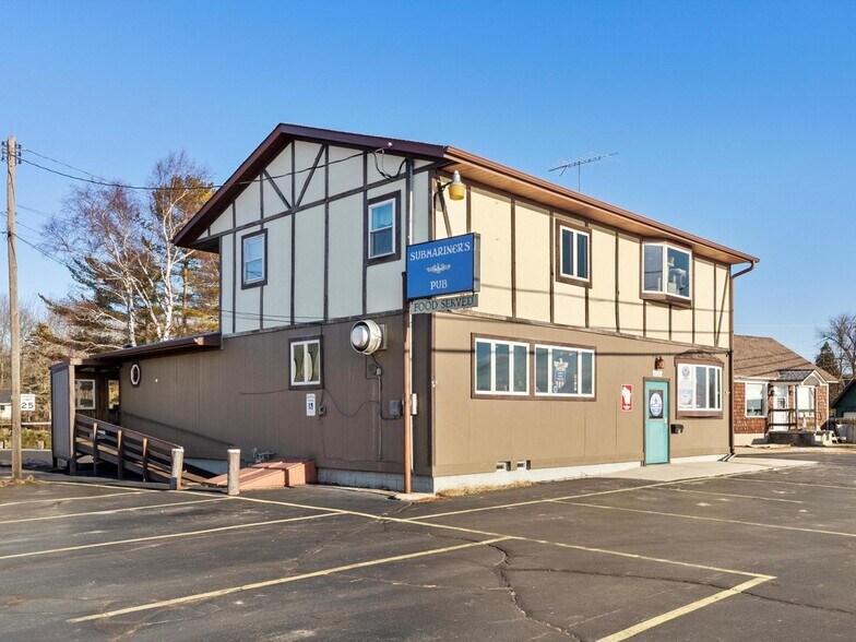 Primary Photo Of 4220 Memorial Dr, Two Rivers Bar For Sale