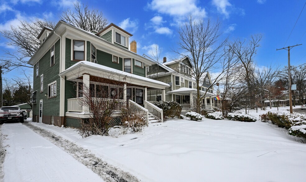 More Photos Of 2869 Hampshire Rd, Cleveland Heights Multifamily For Sale
