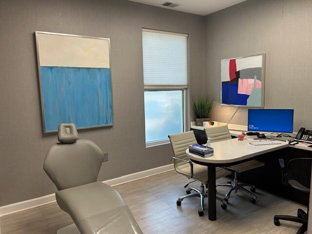 More Photos Of 1033 Bayshore Dr, Rock Hill Office Residential For Lease