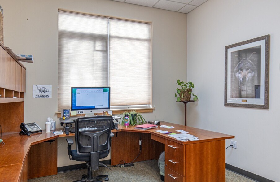 More Photos Of 555 Rivergate Ln, Durango Office For Sale