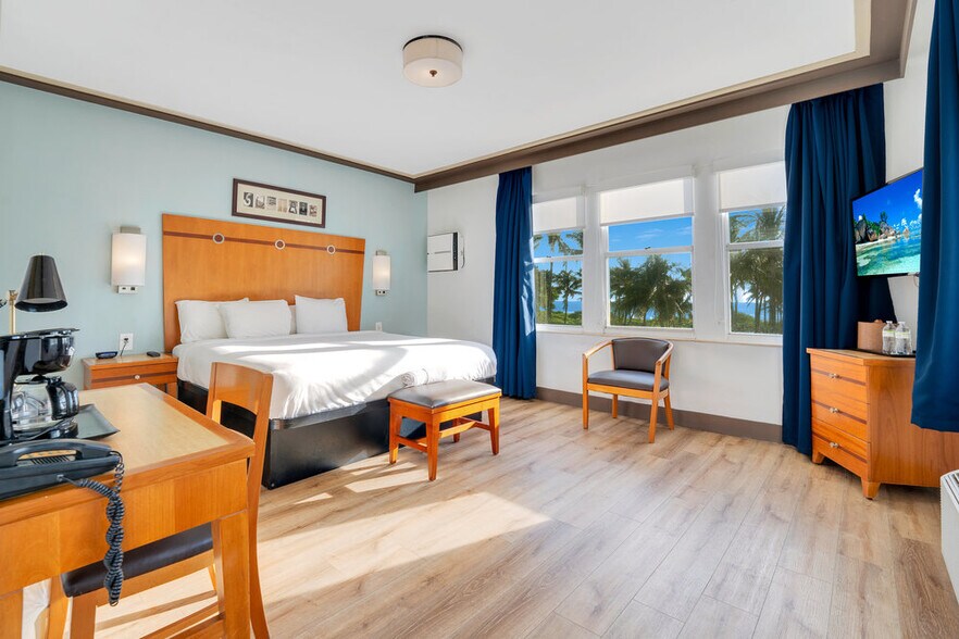 More Photos Of 660 Ocean Dr, Miami Beach Hotel For Sale