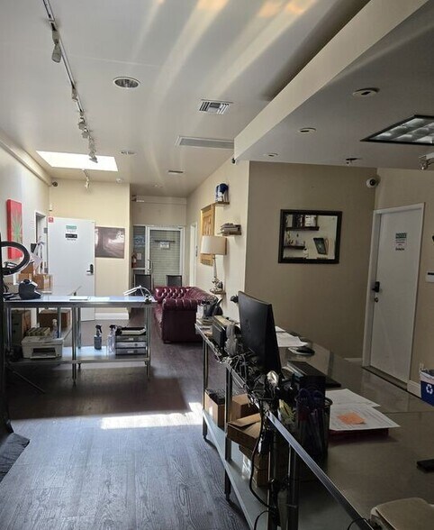 More Photos Of 14000 Ventura Blvd, Sherman Oaks Freestanding For Sale
