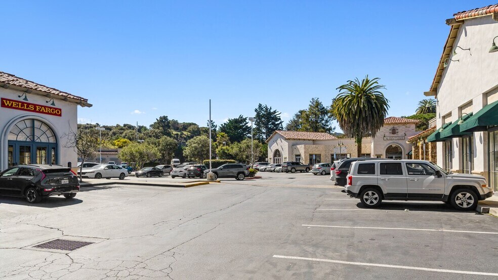 More Photos Of 451-465 Canyon del Rey Blvd, Del Rey Oaks Unknown For Lease