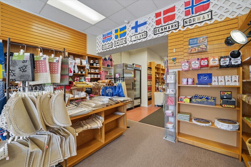 More Photos Of 316 High St, Fairport Harbor Storefront For Sale