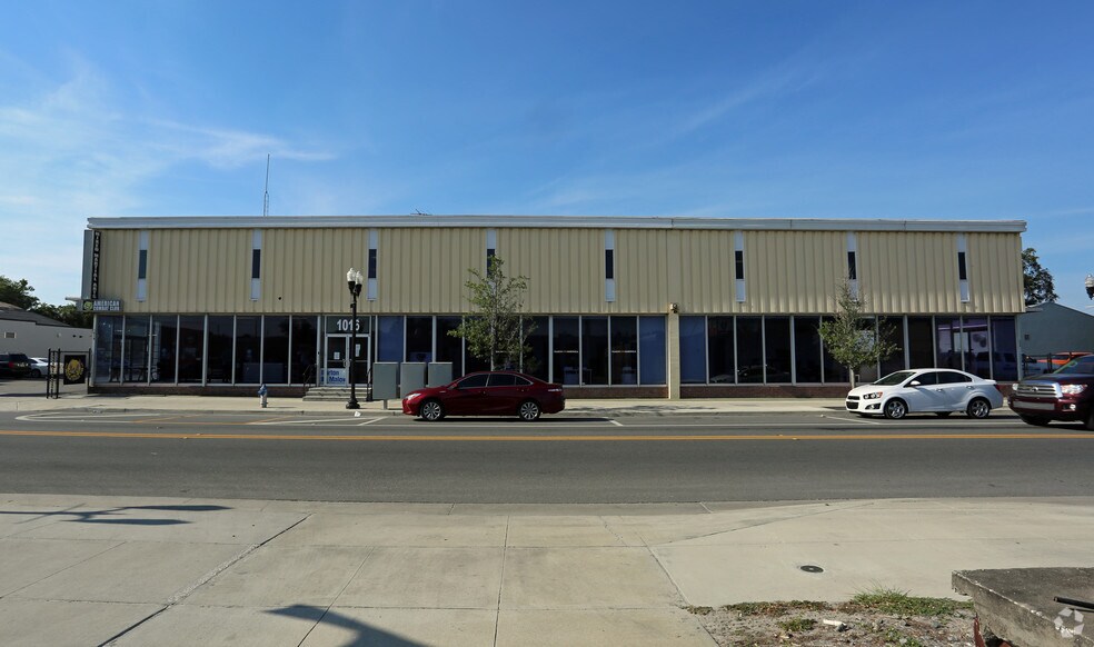 More Photos Of 1016 W Church St, Orlando Showroom For Lease