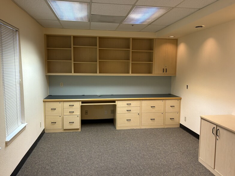 More Photos Of 1220-1244 University Dr, Menlo Park Medical For Lease