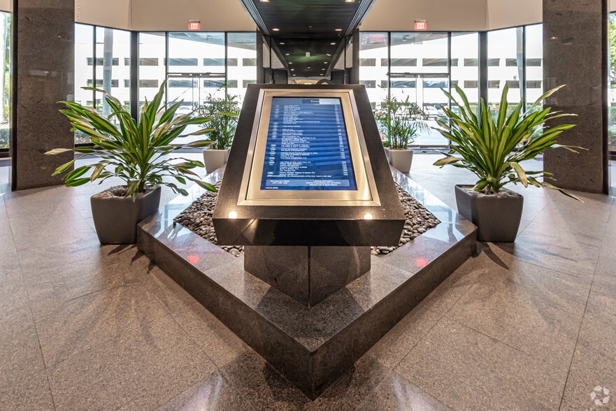 More Photos Of 1555 Palm Beach Lakes Blvd, West Palm Beach Office For Lease