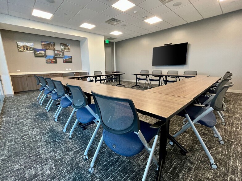 More Photos Of 4010 W Boy Scout Blvd, Tampa Office For Lease