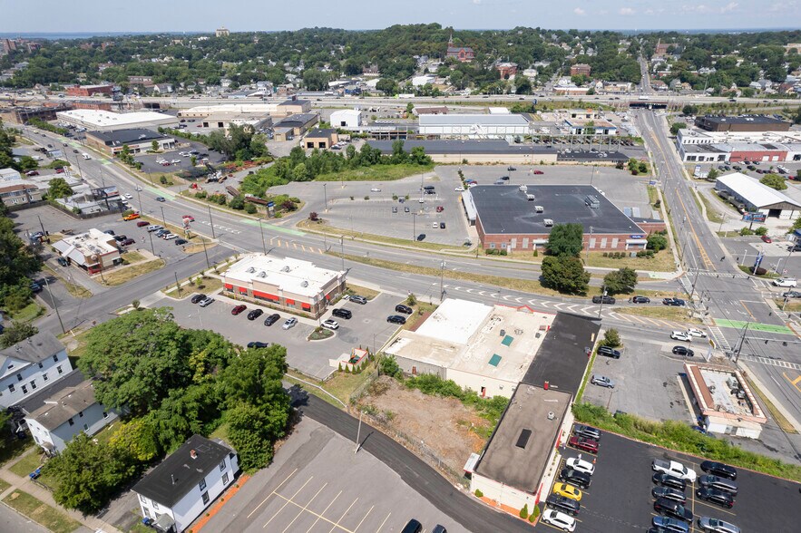 More Photos Of 1628 Erie Blvd E, Syracuse Flex For Sale