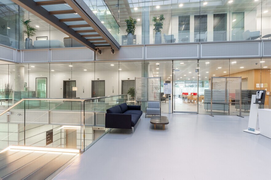 More Photos Of 566 Chiswick High Rd, London Coworking Space