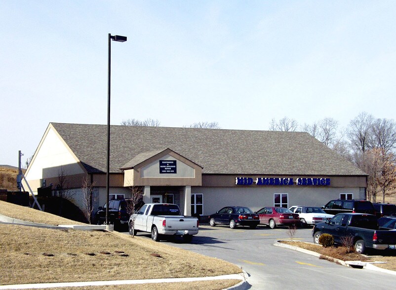 More Photos Of 1565 Kisker Rd, Saint Charles Office For Sale