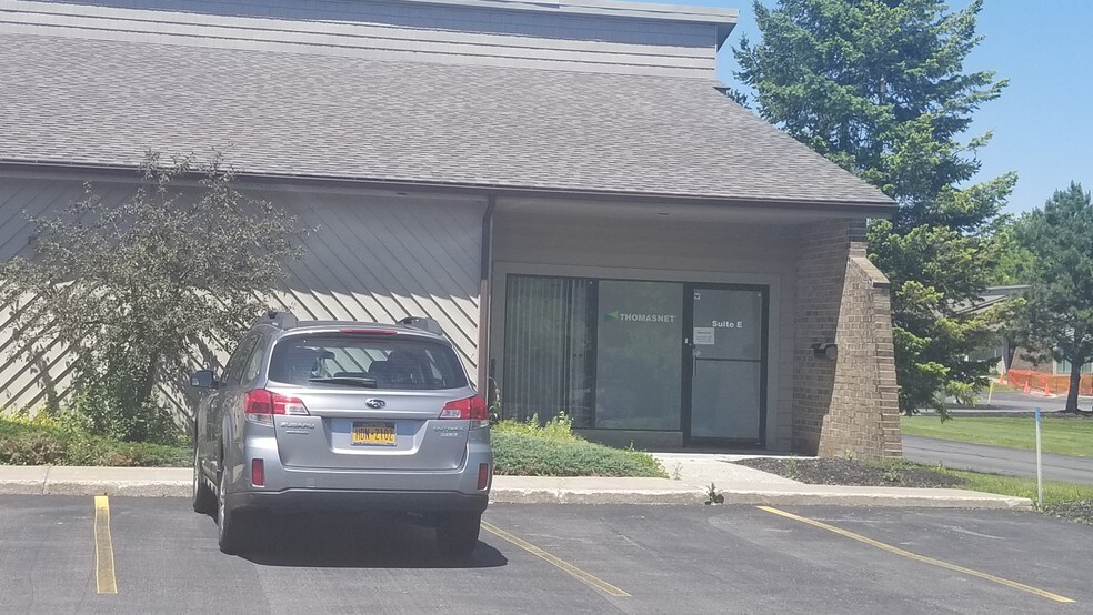 More Photos Of 121 Erie Canal Dr, Rochester Medical For Sale