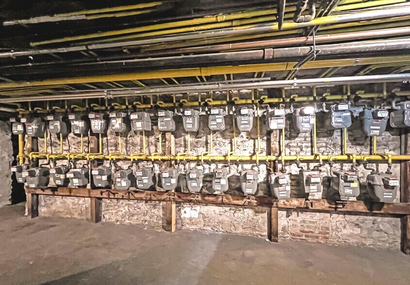 More Photos Of 1463 E 3rd St, Brooklyn Apartments For Sale