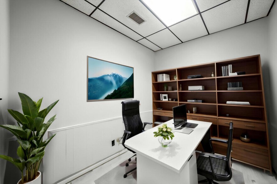 More Photos Of 1368 N Washington Ave, Brownsville Office For Lease