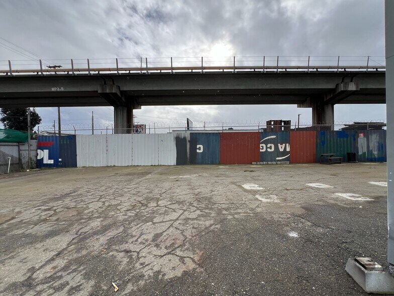 More Photos Of 1019 High St, Oakland Manufacturing For Lease