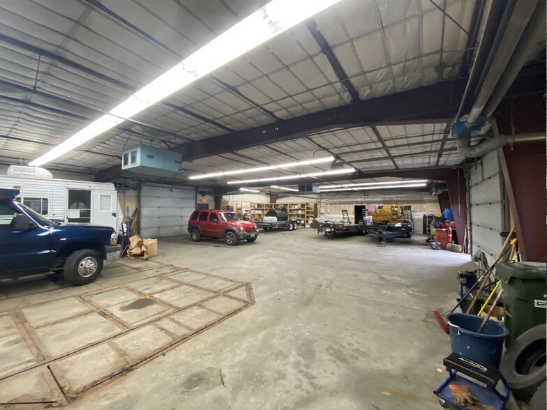 More Photos Of 112 Squires Rd, North Clarendon Auto Dealership For Sale