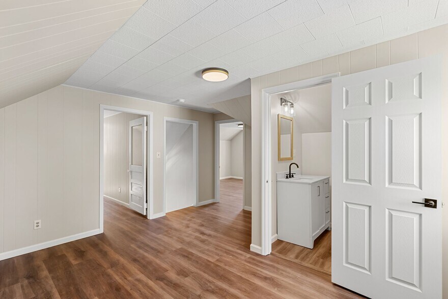 More Photos Of 720 Main st, Canton Bank For Lease