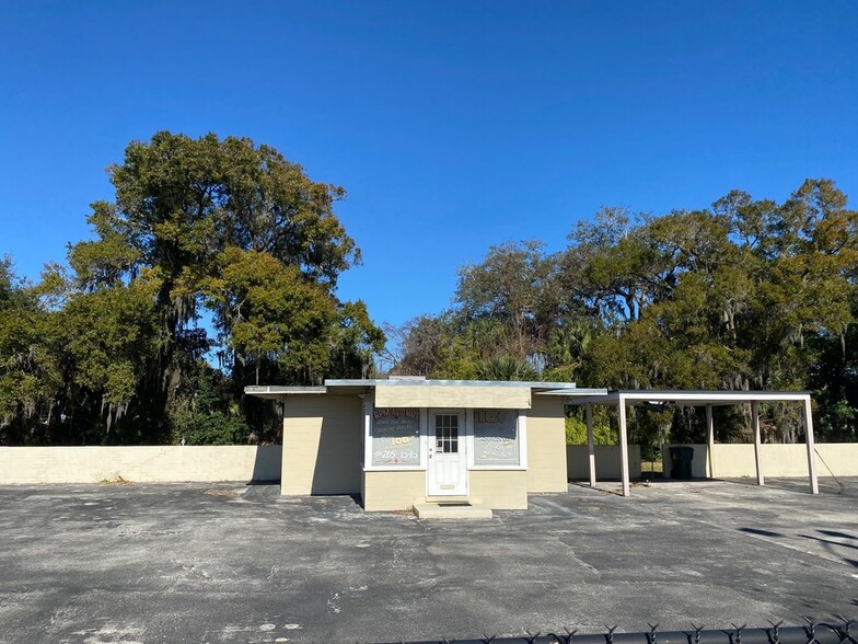 Primary Photo Of 556 W International Speedway Blvd, Daytona Beach Auto Dealership For Sale