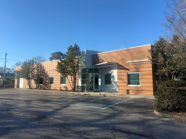 Primary Photo Of 5375 Henneman Dr, Norfolk Medical For Lease